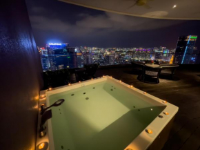 Luxury Penthouse KLCC & KL TOWER View in Kuala Lumpur